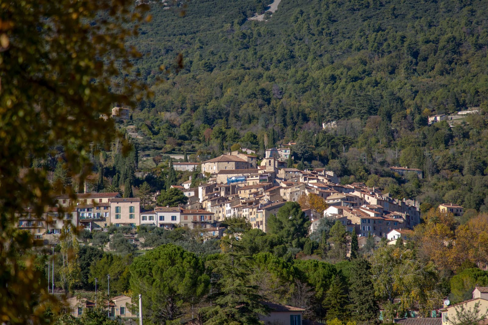 Seillans, village d’art et d’artisans en Provence